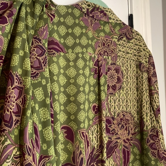 Evan-Pincone Woman two piece skirt and blouse.  Size 18 w skirt and 1x shirt - Picture 6 of 8